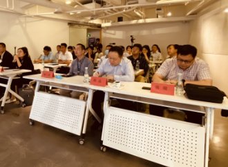 继续了解以旁观者视角为企业的核心优势